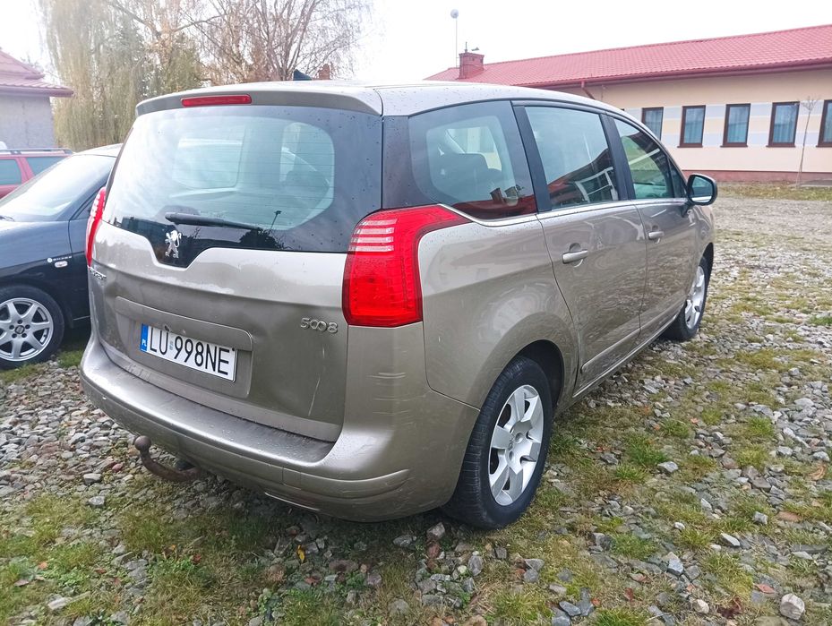 peugeot 2010r 7-osobowy 1.6 HDI