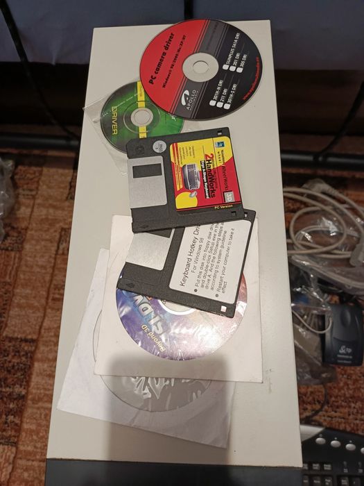 Stary komputer AMD 2000+ MSI agp 8x