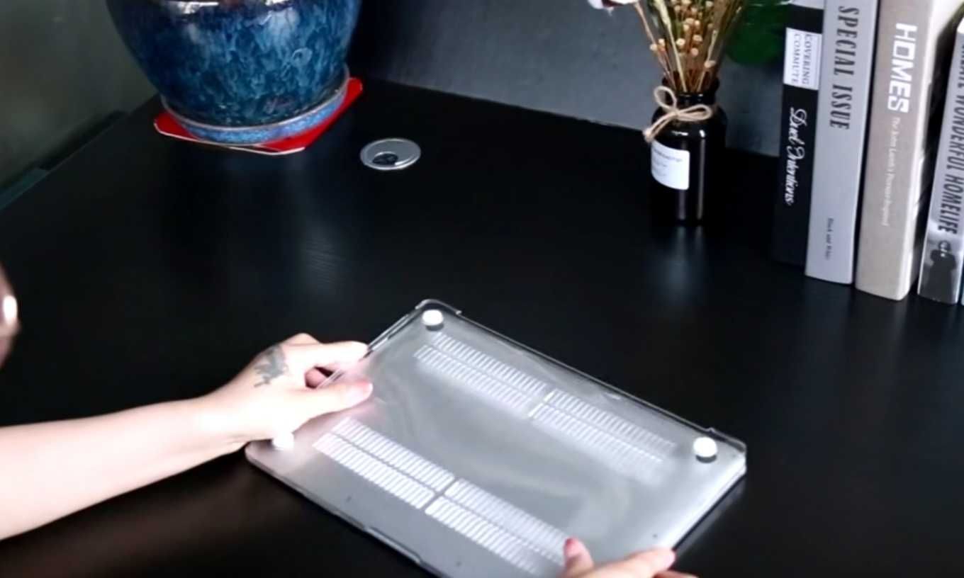 Etui do MacBooka Air 13 z czipem M1