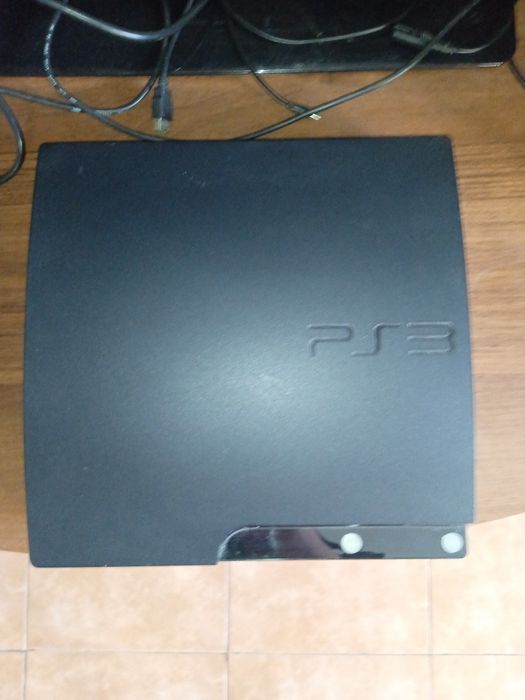 Продам PlayStation 3 з одним геймпадом в идеальном состоянии