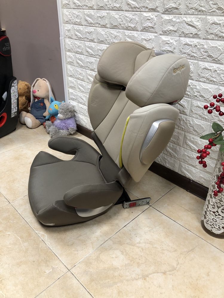 Автокрісло Cybex Solution Q2-Fix Plus Група 2/3 (15-36 кг) сайбекс