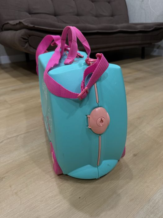 Валіза на колесах Trunki