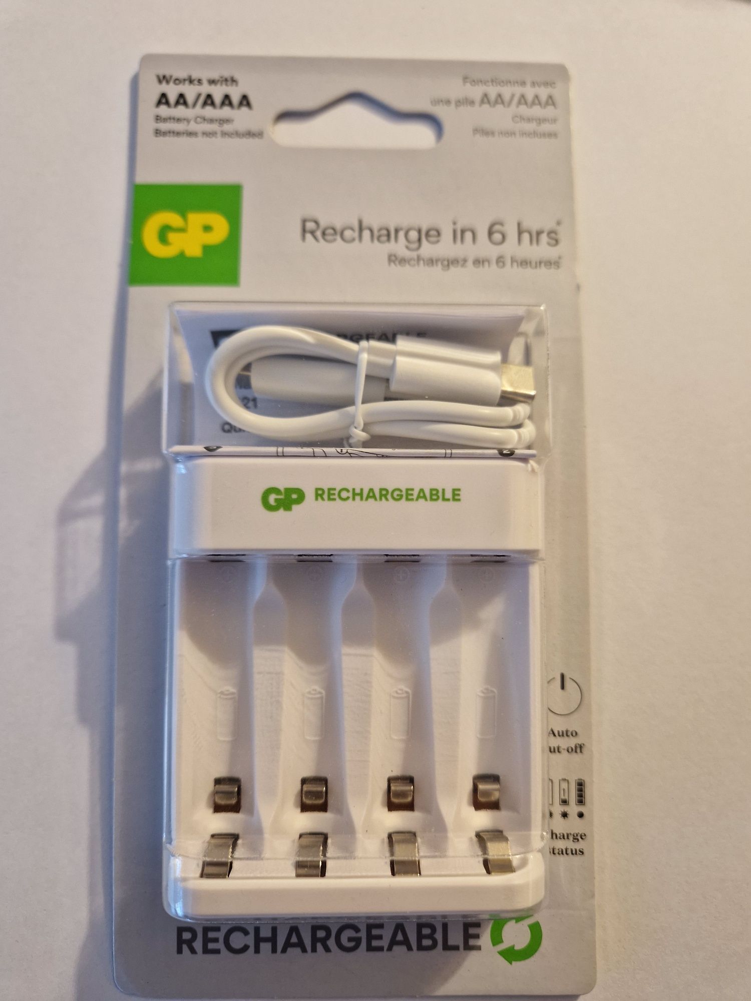 Ładowarka GP i 4 accu R3 Varta