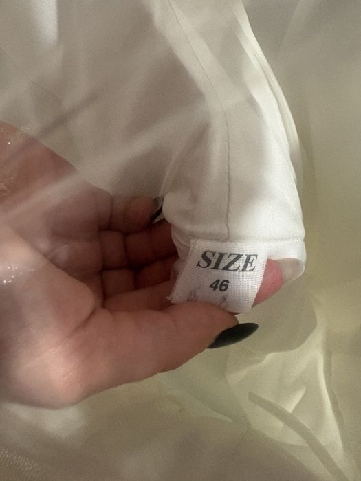 Продам весільну сукню