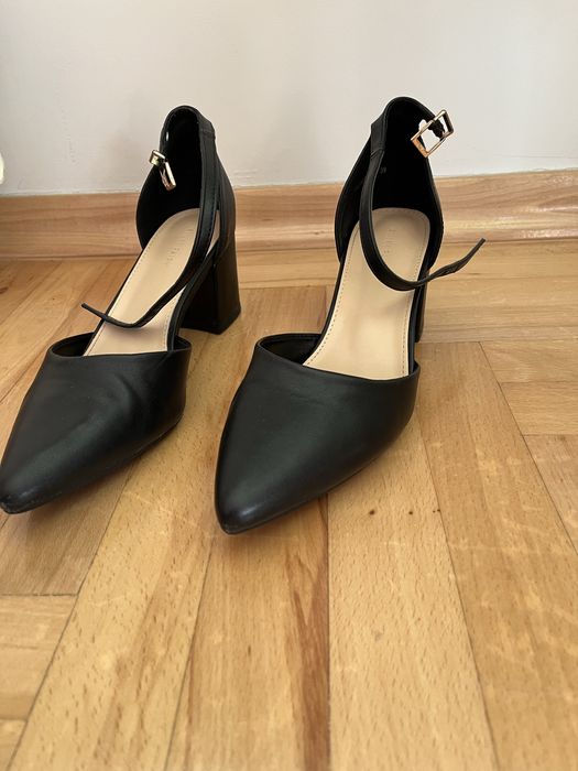 Czarne buty na obcasie 39 Jenny Fairy