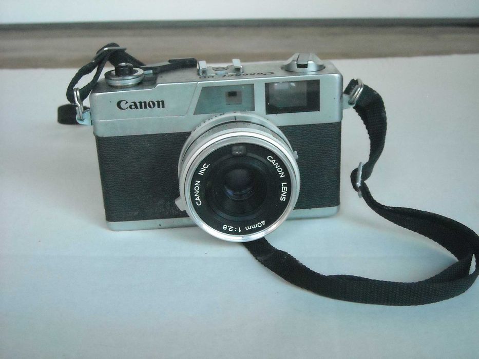 Maquina fotografica antiga analogica de rolo Canon - Canonet 28