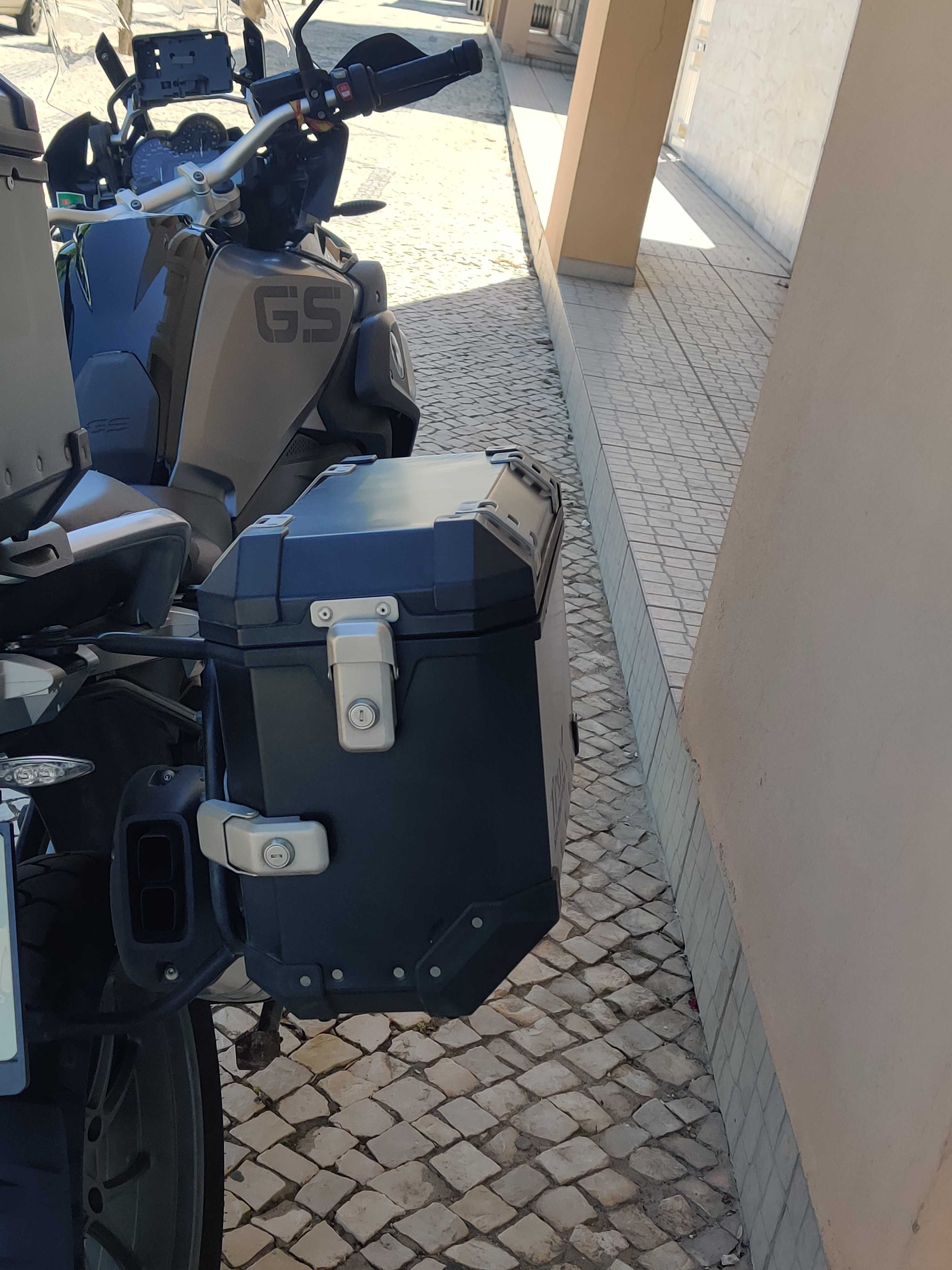 BMW.       R 1200 Gs
