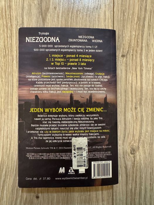 Sprzedam książkę „Niezgodna” Veronica Roth