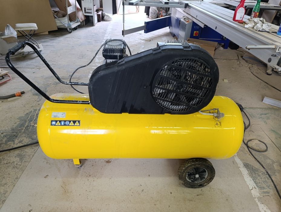 Kompresor Stanley 200l  negocjuj