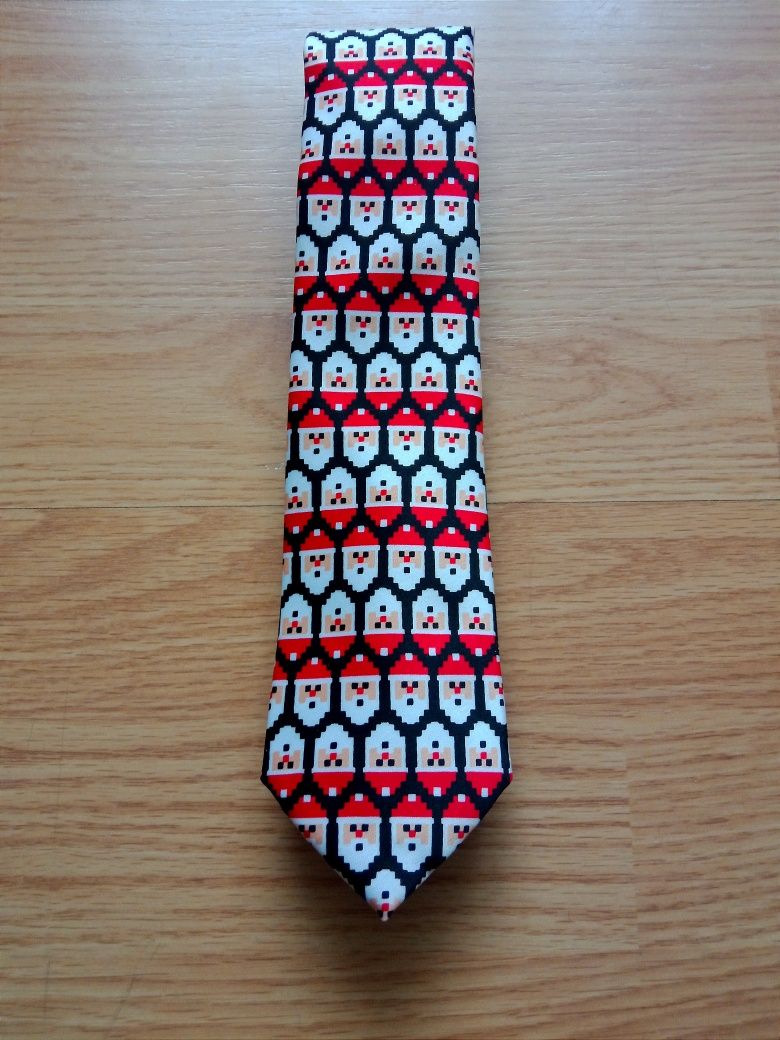 Świąteczny krawat H&M