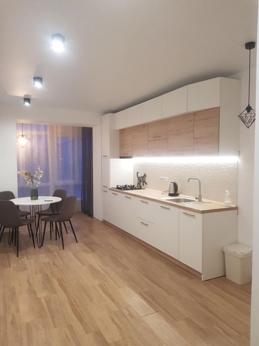 Оренда квартири Мельника 10