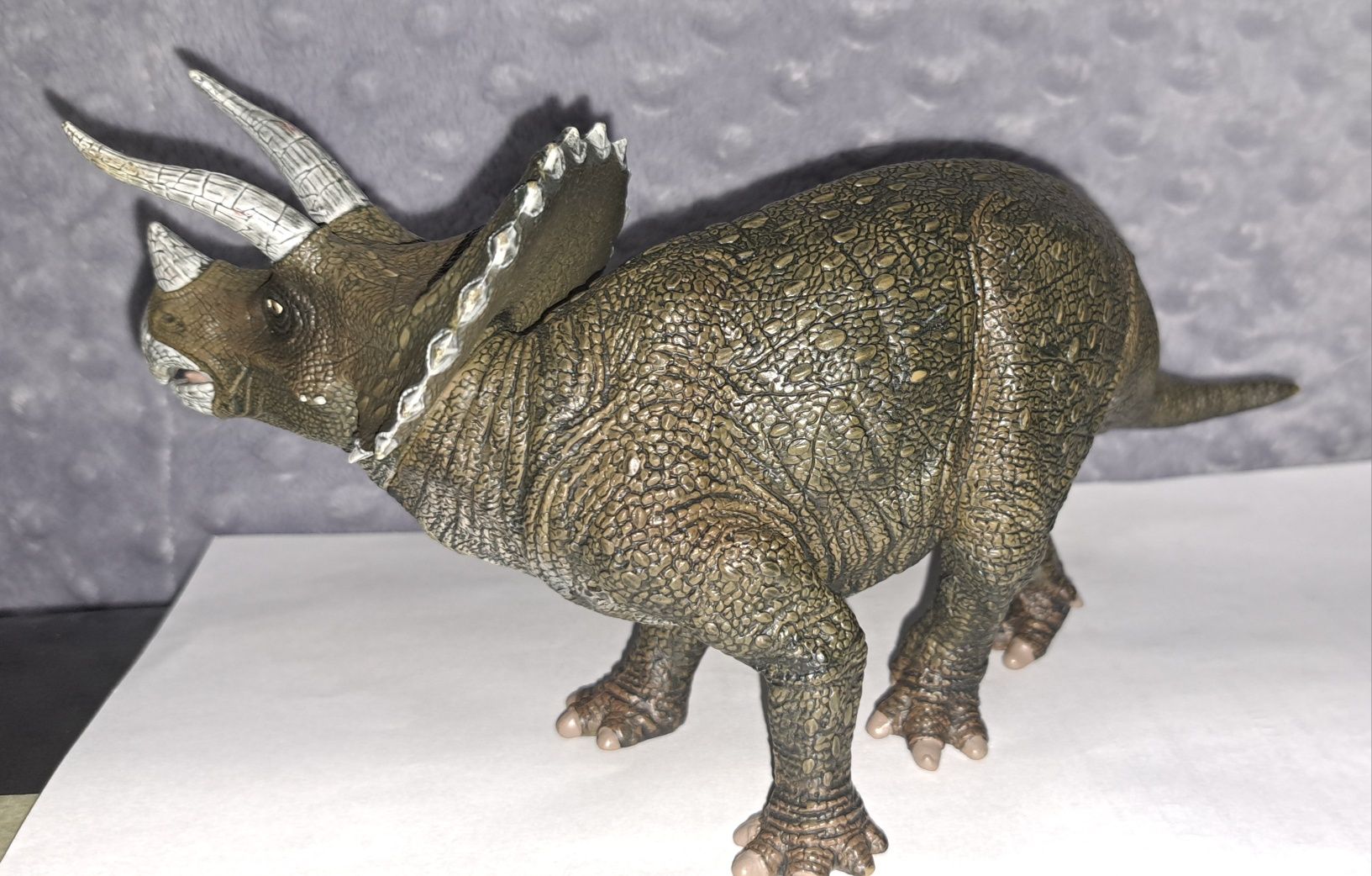 Figurka PAPO triceratops