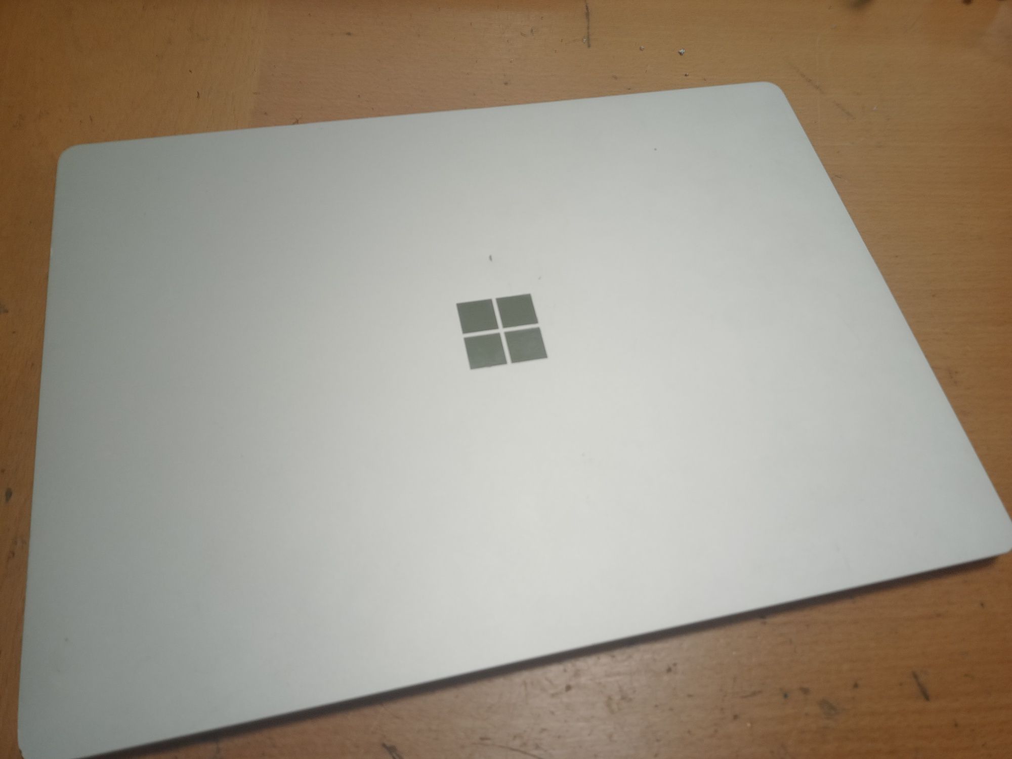 Microsoft surface laptop 2 i7 16/500