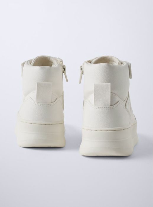 Нові кросівки Zara, розмір 34