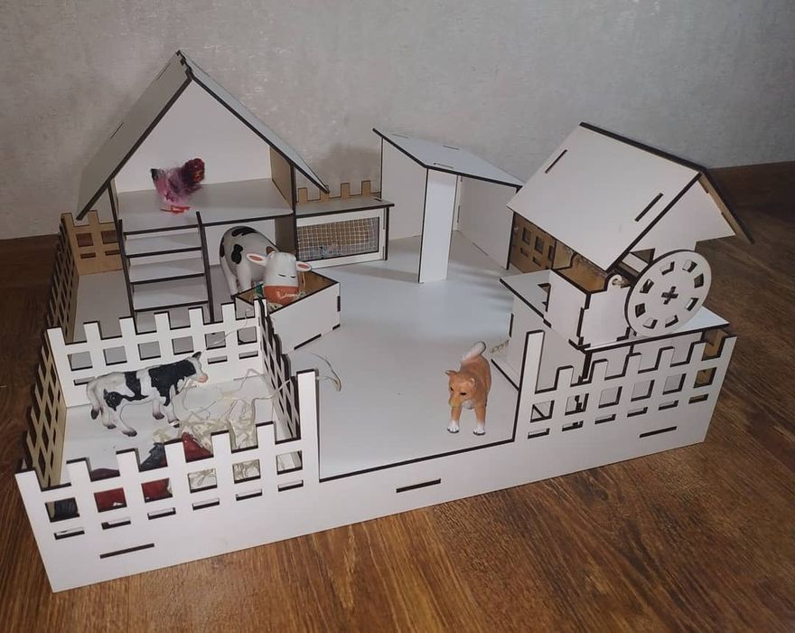 Дерев’яна ферма-ранчо з парканом, іграшкова ферма, подарунок дитині