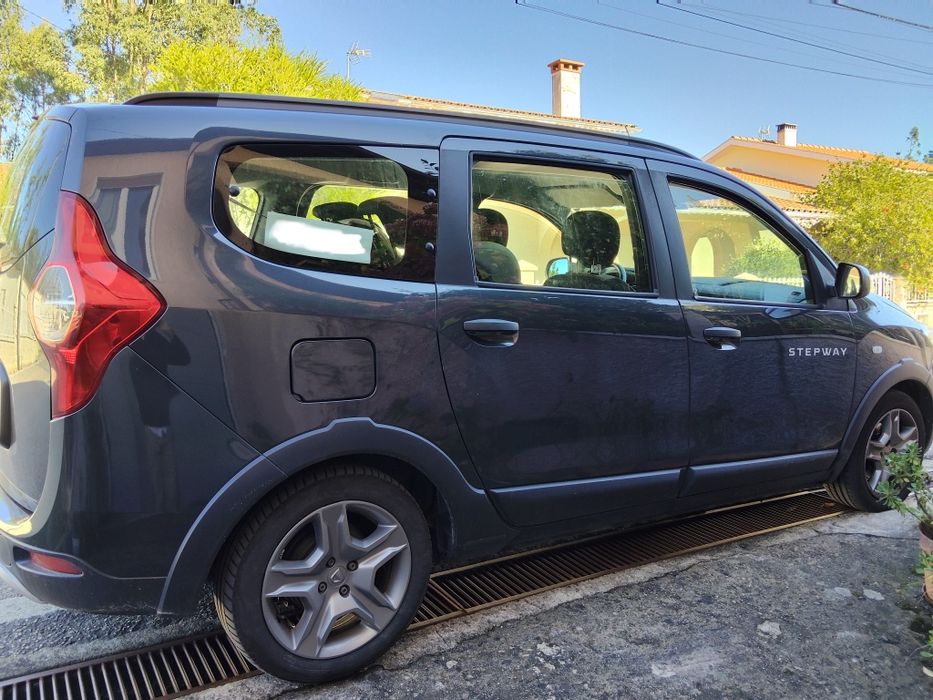 Dacia Lodgy 1.5 Blue dCI Stepway 7L