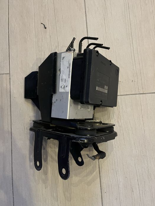 Pompa ABS Mercedes W251 W164 R klasa ML