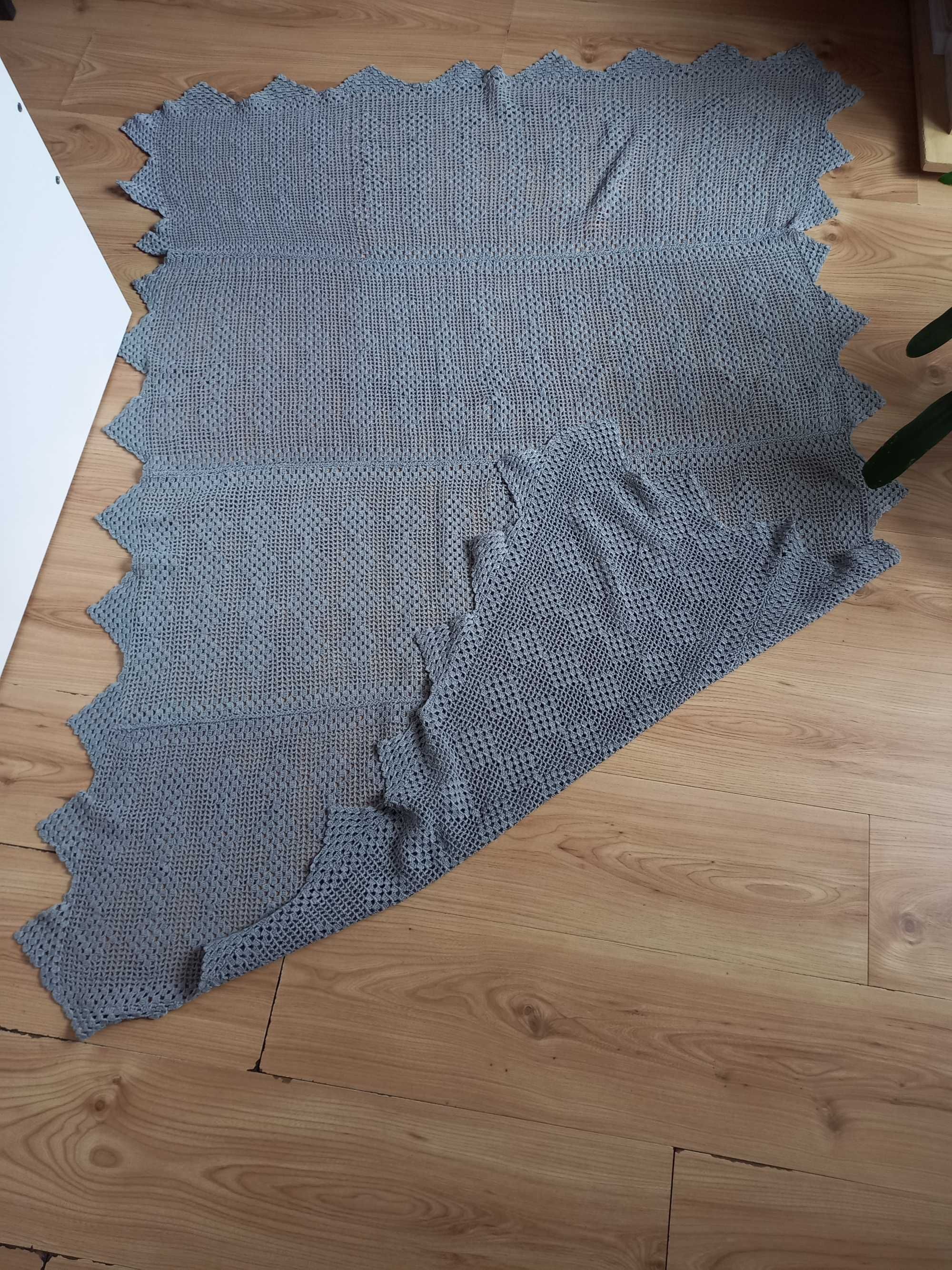 sprzedam obrus na stół