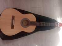 Gitara Cort made in Indonesia