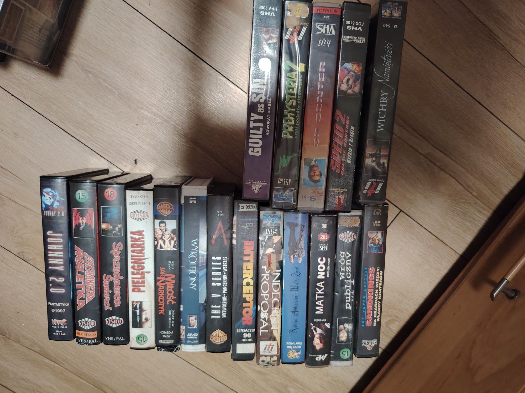 Oryginalne kasety vhs z filmami