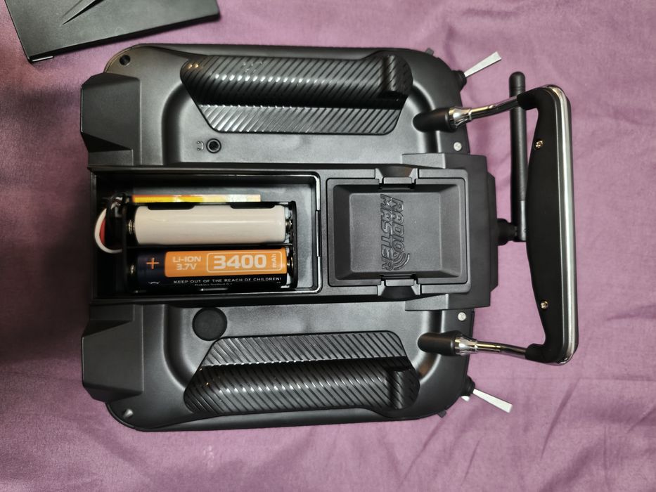 Пульт дистанційного керування для FPV дрона Radiomaster TX16S