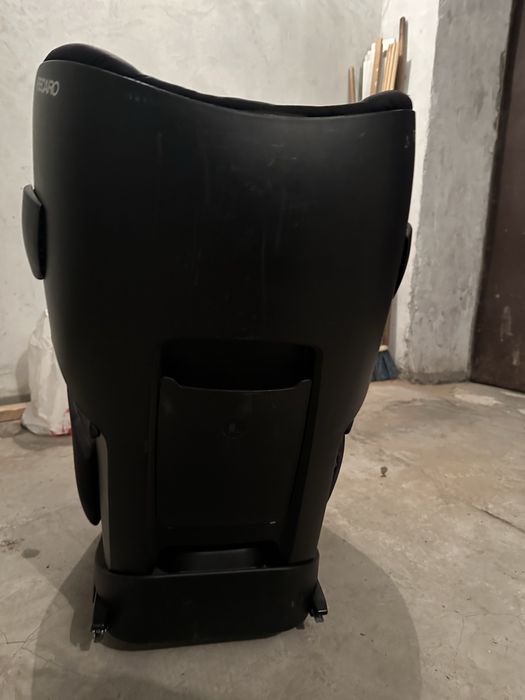 Автокрісло RECARO