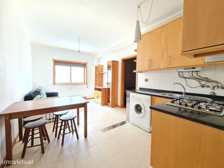 Apartamento T1 Mobilado e Equipado em Maximinos