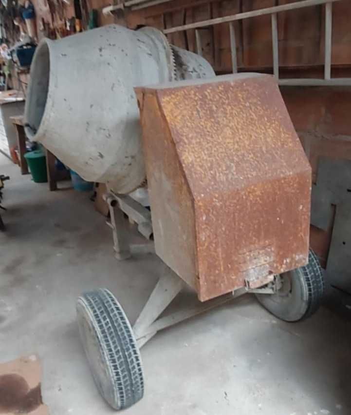 Betoneira 250 litros