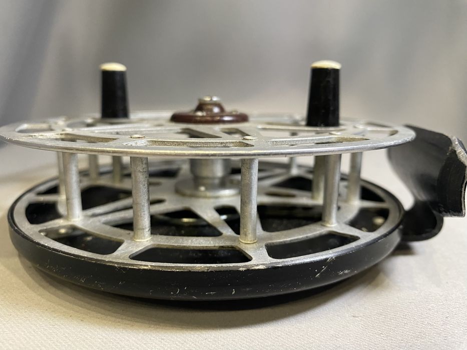 Спінінгова катушка Невська #2