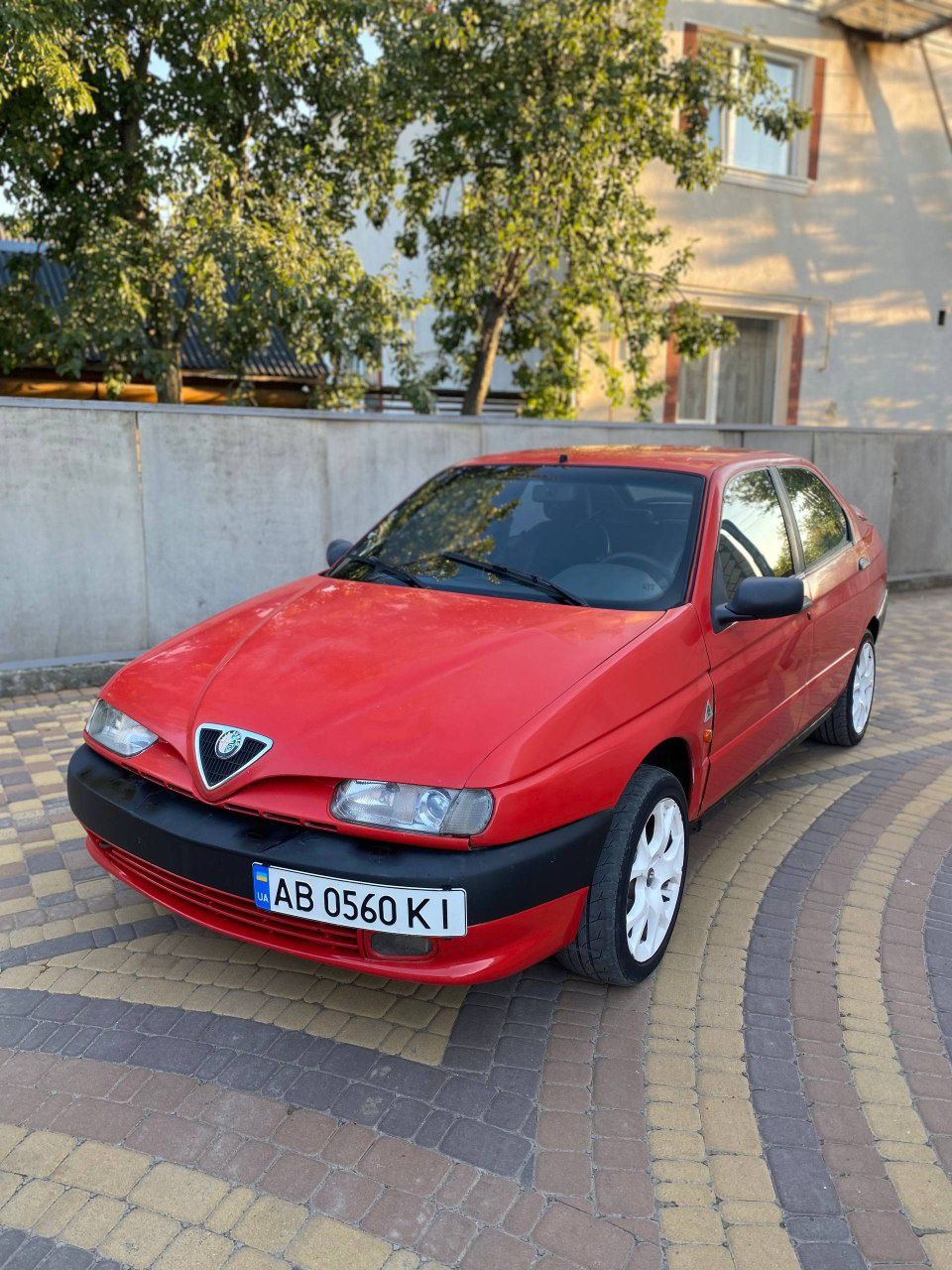 Alfa Romeo 146  відчуйте себе в салоні ферарі