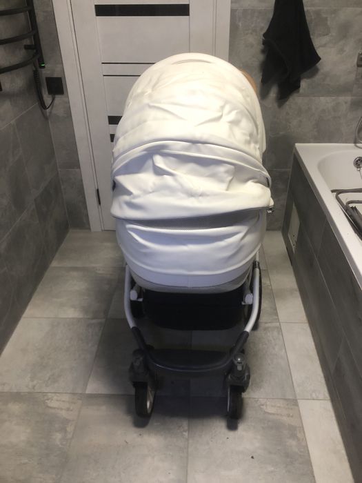 Дитяча коляска 3 в 1 Roan Bass