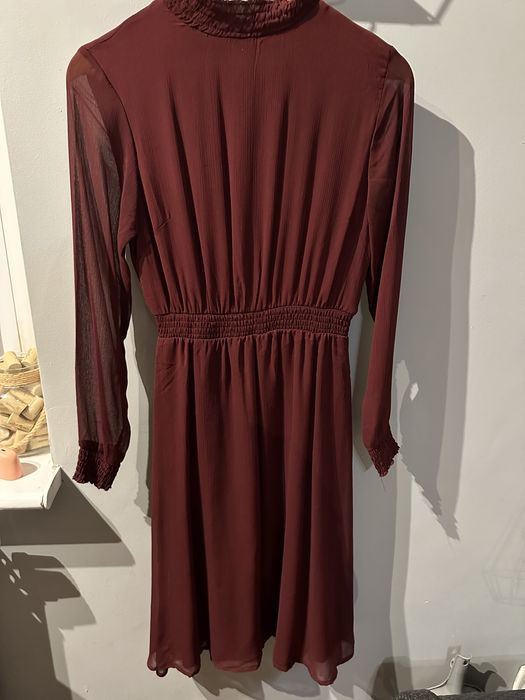 Elegancka sukienka midi bordowa długi rękaw Esmara