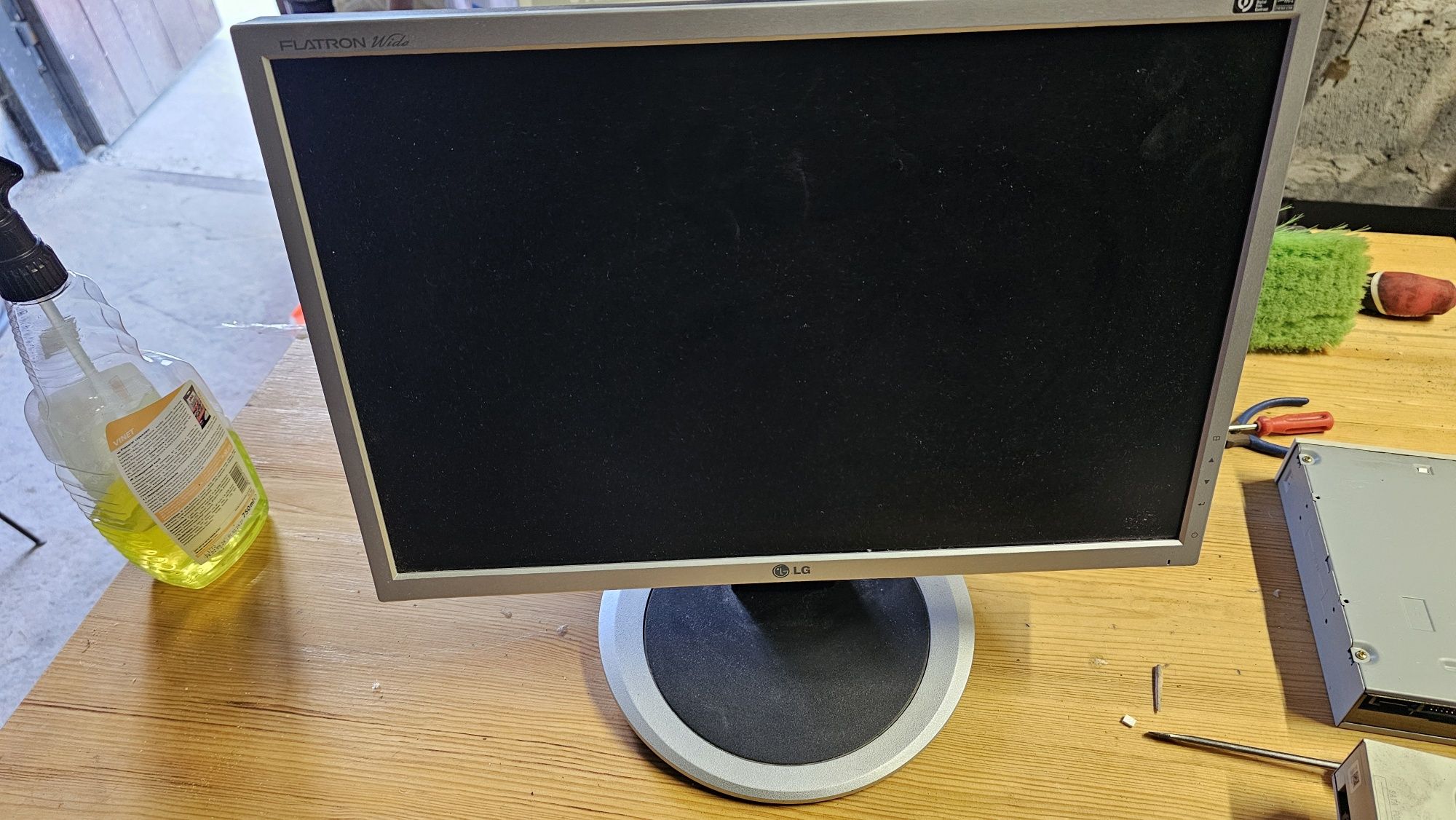 Monitor 19 cali stan bardzo dobry