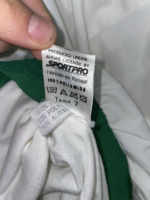 Casaco usado/oferecido por Luís Figo / Anos 90- Adidas