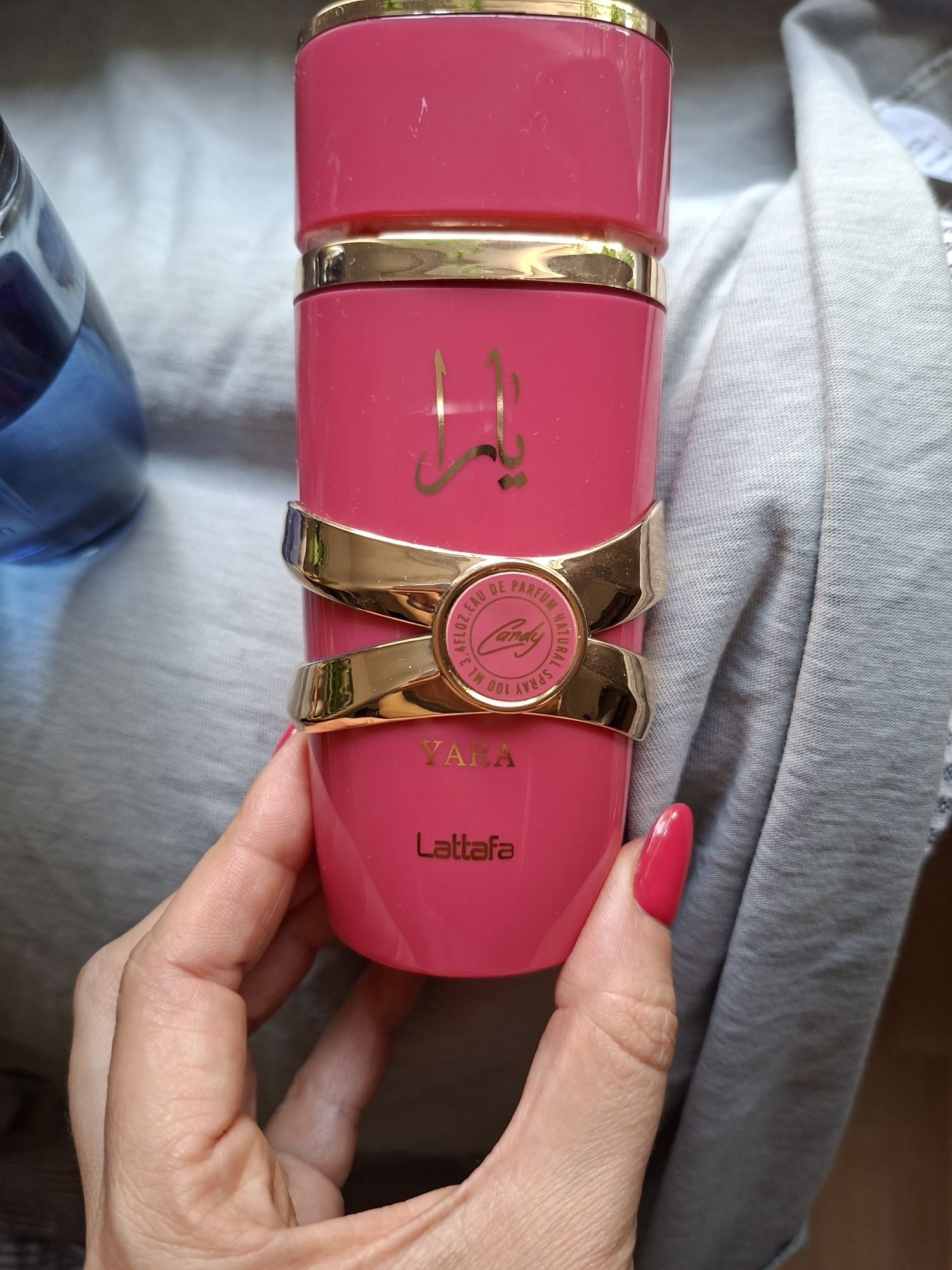 Perfumy dużo zapachów
