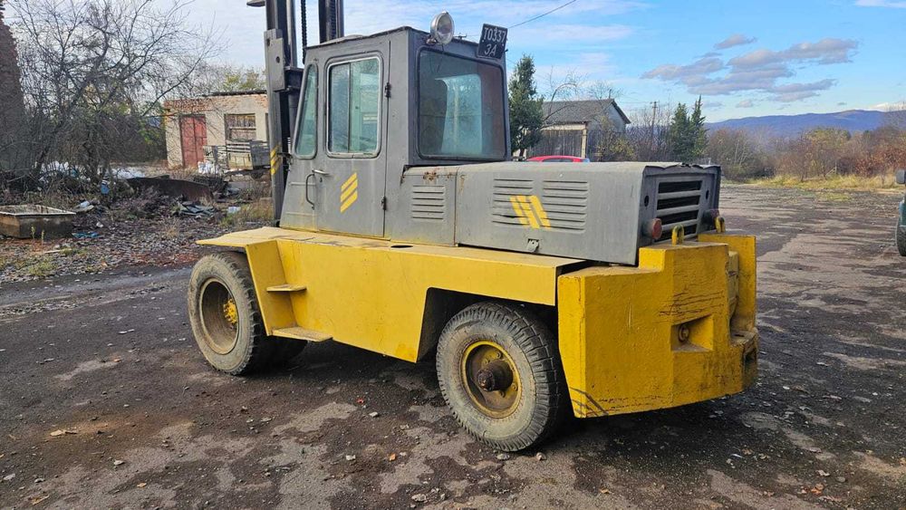 Продається Львівський автонавантажувач (погрузчик)