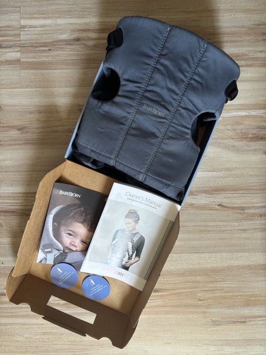 Nosidelko babybjorn mini dla dziecka niemowlaka