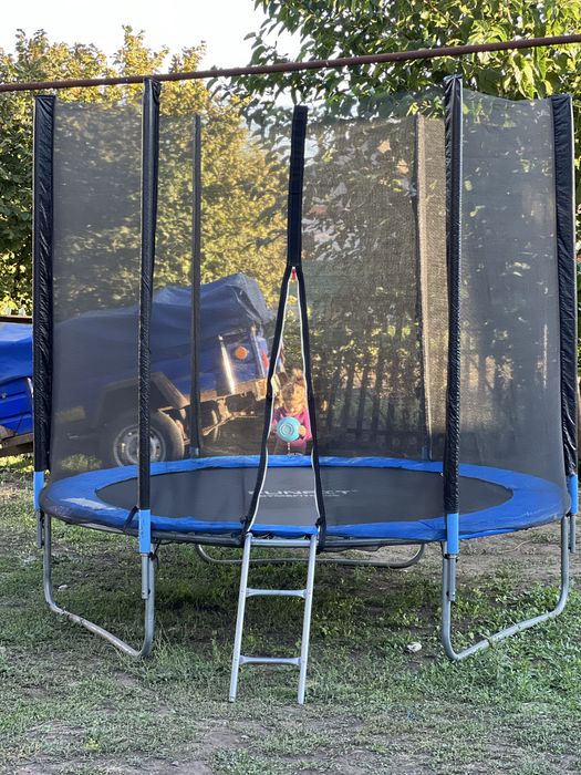 Продам батут в гарному станні