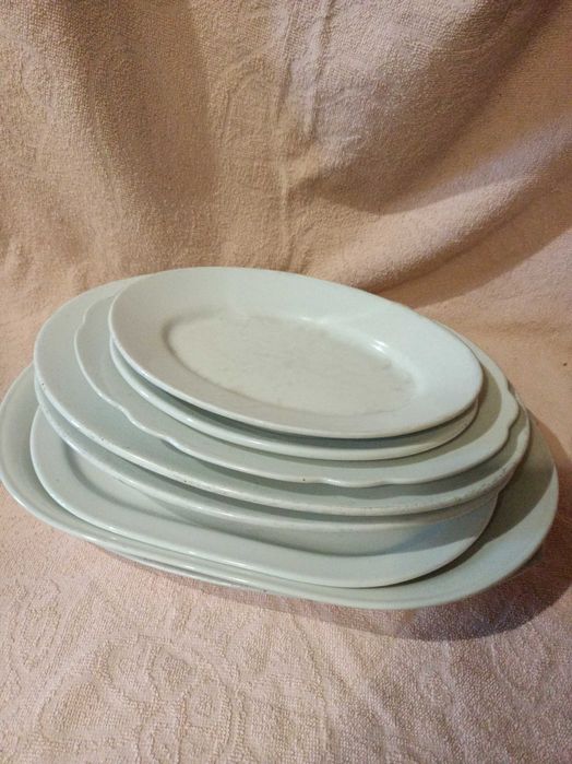 Stare półmiski porcelanowe.