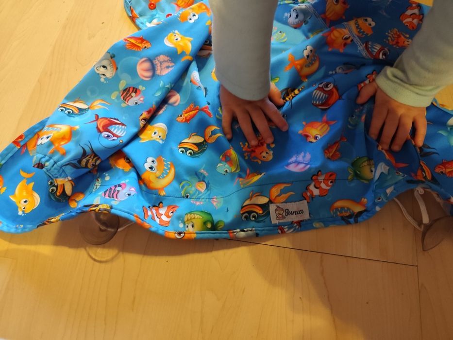 Śliniaczek z przyssawkami Bunia Kids