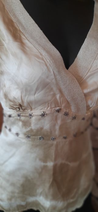 Jedwabna bluzka, zlota z paskiem r. 40