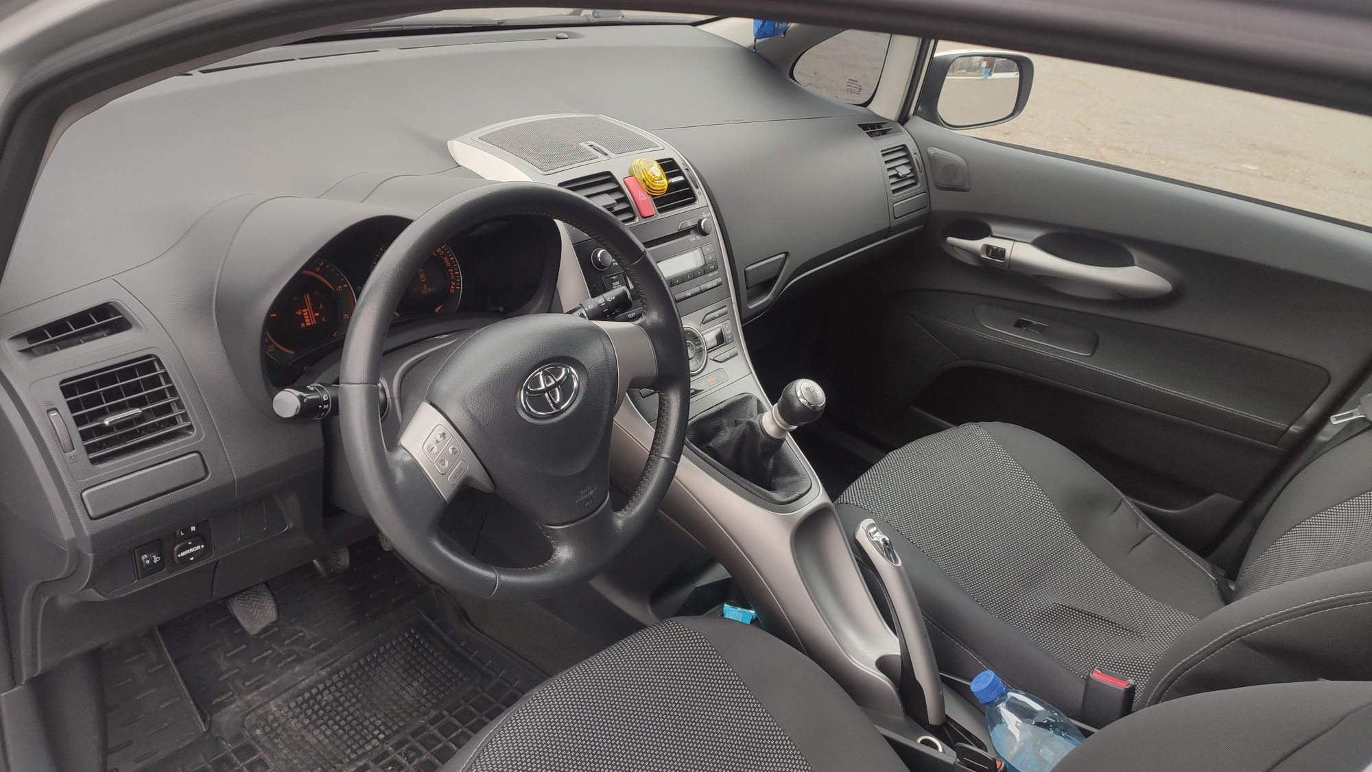 Продам Toyota Auris 1.4 disiel расход до 5л