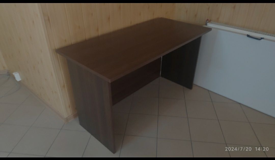 Biurka regał na dokumenty tablica
