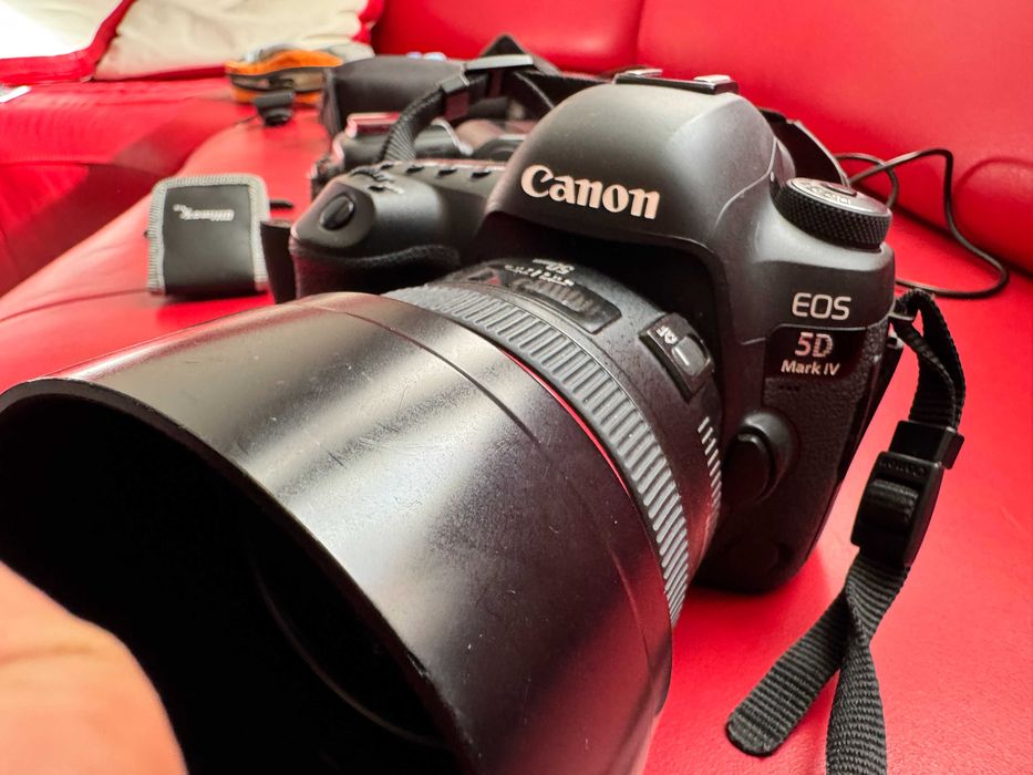 Canon EOS 5D Mark IV + полный комплек  (18% использование)