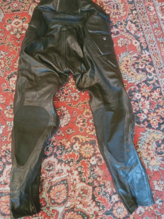 Мотоштаны  кожаные с поясом