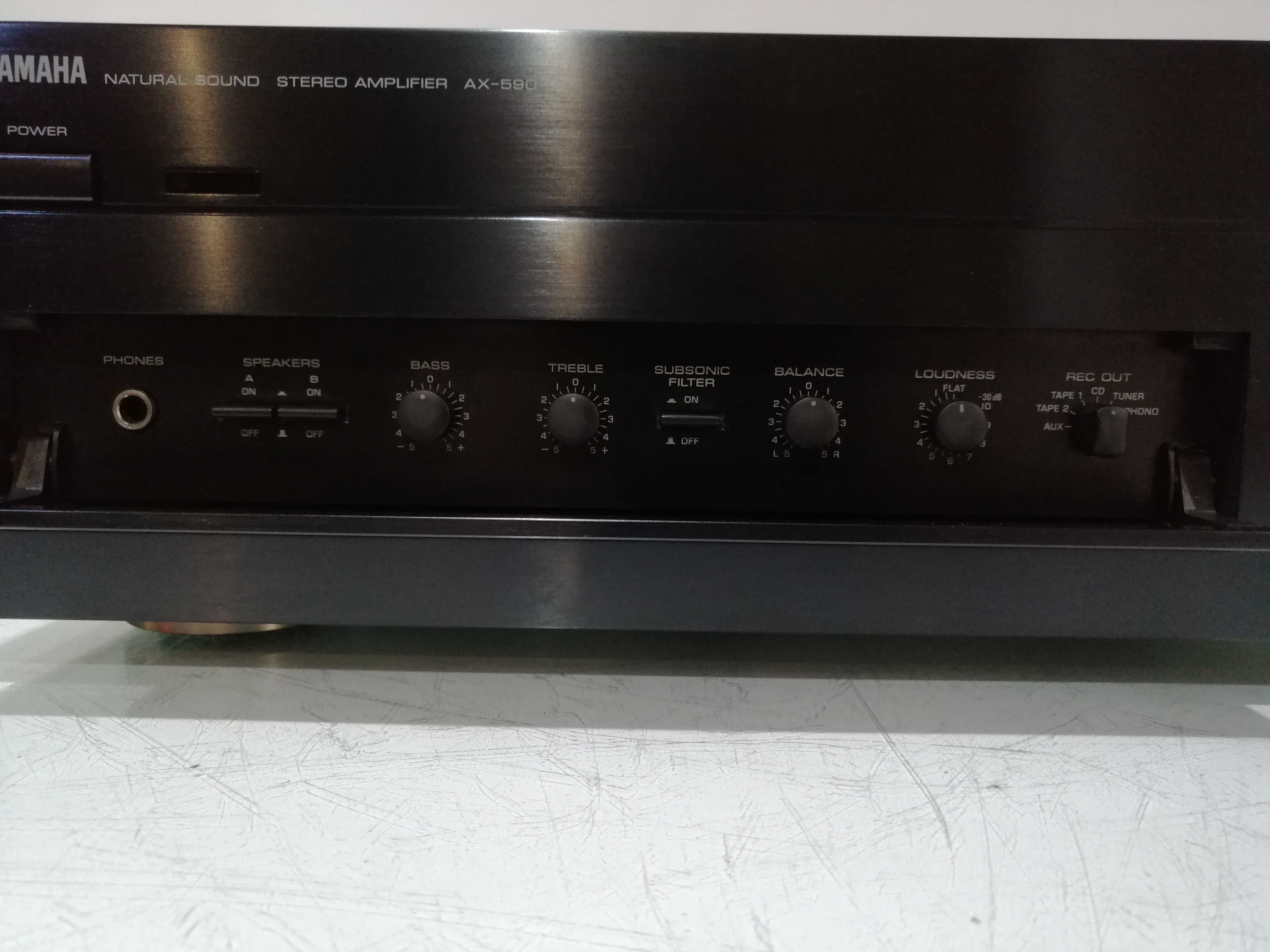 Wzmacniacz Yamaha AX-590