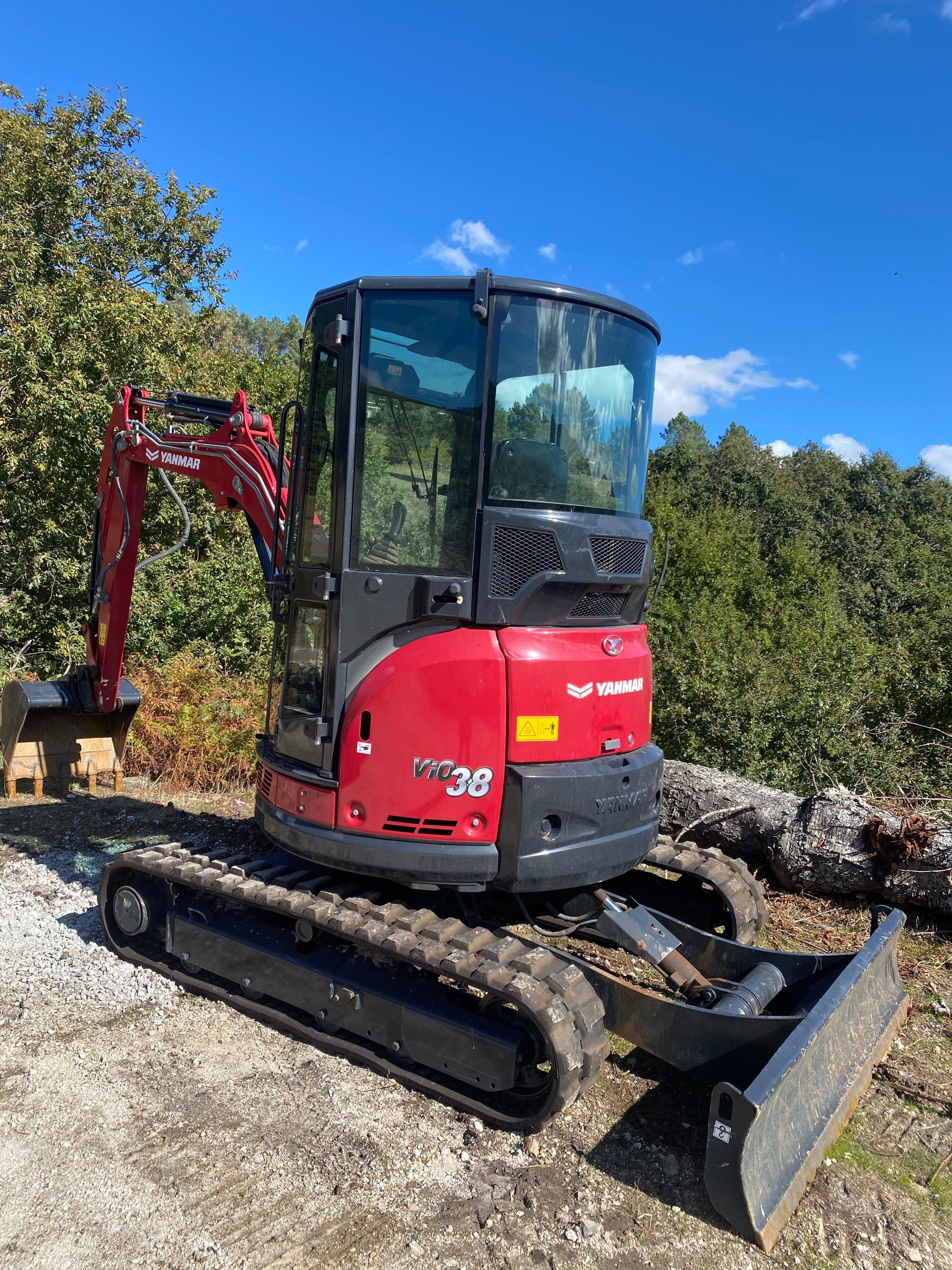 Giratoria Yanmar 3.8 vio