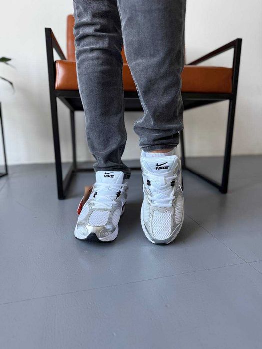 Чоловічі кросівки Nike Zoom Vomero 5 RNR білий з сріблом чорним 1079