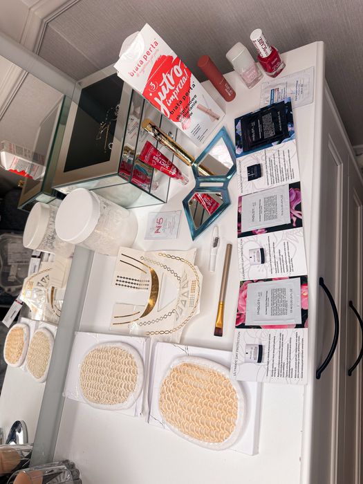 Wielka paczka kosmetyków paka tusz lakier do paznokci olejek