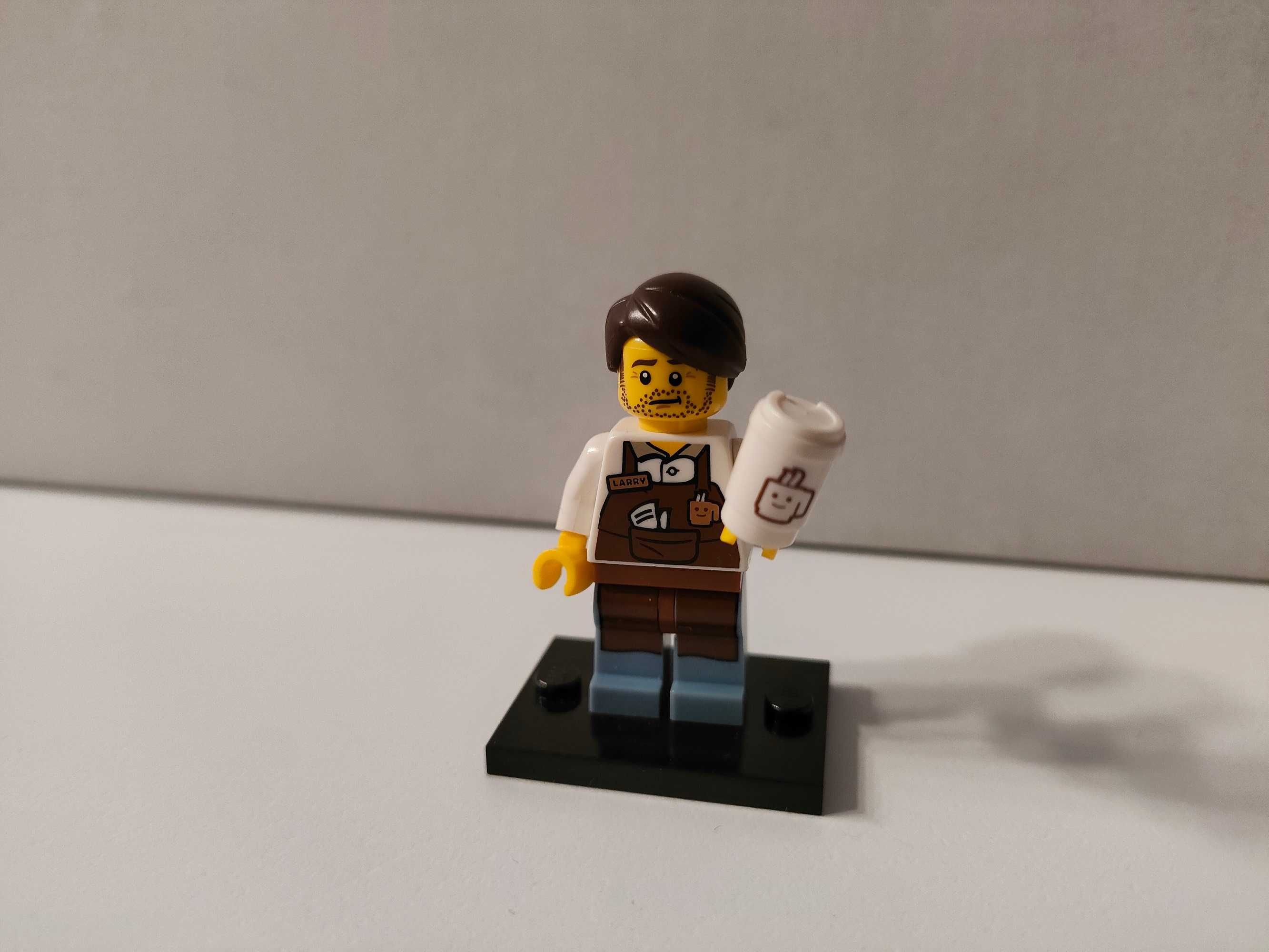 Minifigurka Ludzik Lego Barista Larry (movie edition)